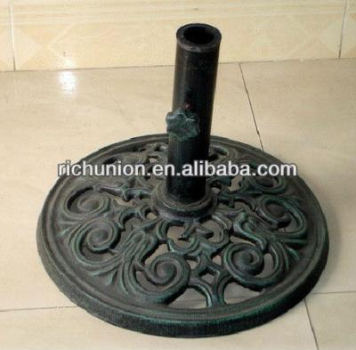 China Outdoor Furniture Heavy Duty Cast Iron Stand Patio Umbrella Base for sale