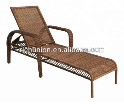 China Resistance classic wicker garden lounge convertible for sale