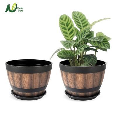 China Factory Wholesale Modern 9 Inch Pots With Hole Resin Whiskey Barrel Planters Wooden Barrel Design for sale