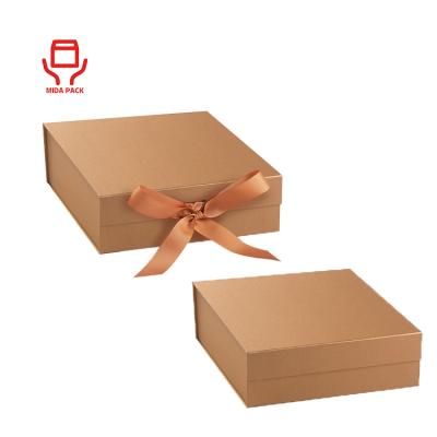 China Recycled Materials Wave Closure Jewelry Box Gift Packaging Box With Ribbon Collapsible Gift Box Ready To Ship for sale