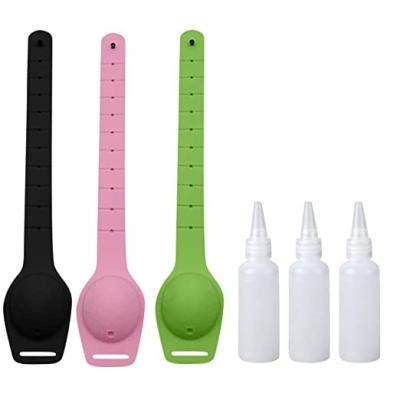 China Whole Hand Factory Silicone Sanitizer Holder Wristband Wash Wristband For Washing Hand for sale