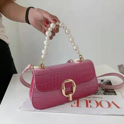 China 2022 Lady's fashion new stone grain bag purse pearl chain armpits handbag for sale