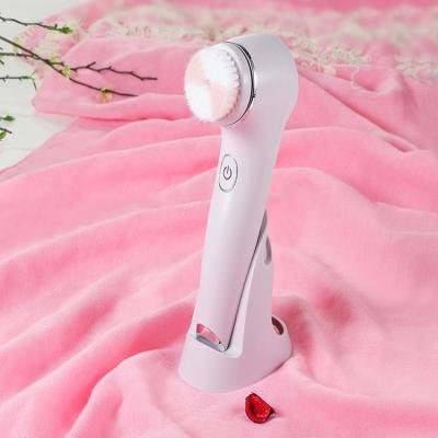 China New 2022 Portable Soft and Silicone Mini Rechargeable Beauty DEEP CLEANING Sonic Electric Facial Cleansing Brush for sale