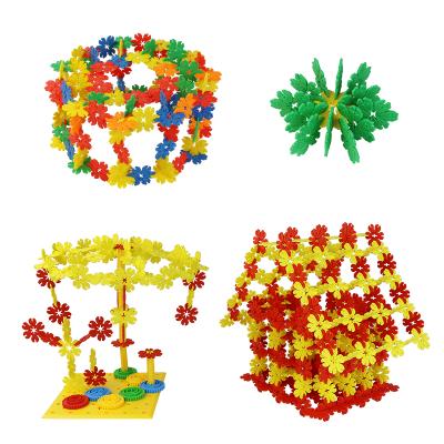 China New Product Plastic Ideas 2022 Hot Popular Educational Plastic Building Blocks Snowflakes Toy Building Blocks for sale