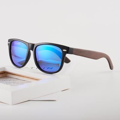 China Fashion Sunglasses Tops Hot Sale Stylish Wooden Sunglasses Plastic Frame Wooden Temples Polarized Custom Sunglasses for sale