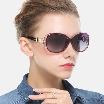 China Fashion Sunglasses Wholesale Fashion Women Sunglasses Oval Frame Polarized Ladies Sunglasses 2021 for sale