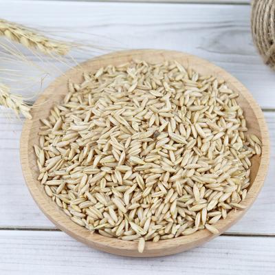 China Dry uncrushed oat groats obtained from oat groats which have passed steaming, cleaning and grinding of oats for sale