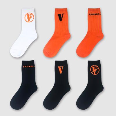 China Wholesale Fashion Vlones Cotton Embroidery Black Orange 100% Jacquard Breathable Logo Crew Sport Unisex Socks Custom Made for sale