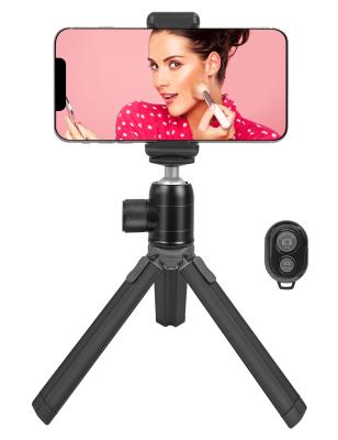 China PORTABLE Portable Desktop Lightweight Smartphone Mini Tripod Smartphone Tripod Phone Tripod For Tablets iPad iPhone Mobile Phone for sale