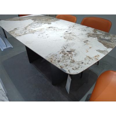 China Table Extendable Luxury Family Dining Table Modern Marble Design High Quality Dinner Table for sale