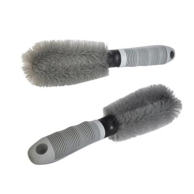 China Portable PP Car Wheel Brush Auto Tire Sweep Dirt Resistant Car Cleaning Brush for sale