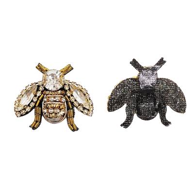 China Flatback Hand Embroidered Creative Brooch Creative High-Grade Women's Gold Indian Silk Bee Temperament Corsage Garment Bag Accessories DIY for sale