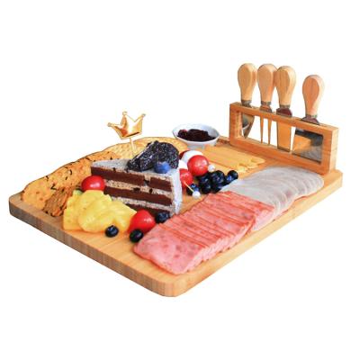 China High Quality Sustainable Place Wooden Divided Tray Wooden Children's Dinner Plate for sale