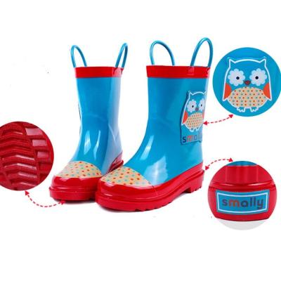 China Nice And Shiny New Design Rubber Kids Rainboots Rubber Kids Rainboots Color Pull Spring Rainboots for sale