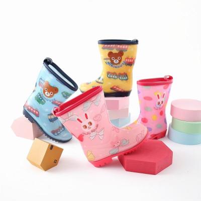 China Nice And Shiny New Design Kids PVC Color Draw Spring Rubber Waterproof Rainboots For Children Kids Rainboots for sale