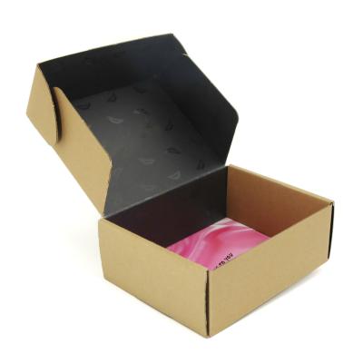 China Garment Clothing Corrugated Cardboard Folding Boxes With Logo Customized Shape for sale