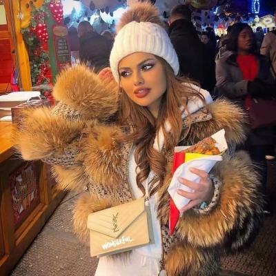 China Winter Fashion Real Fur Coat Women's Natural Fur Coat Waterproof Warm Jacket Women for sale