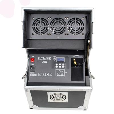 China 600W dual haze fog machine / haze machine with road case flycase package smoke machine LW H 46*32*30CM for sale