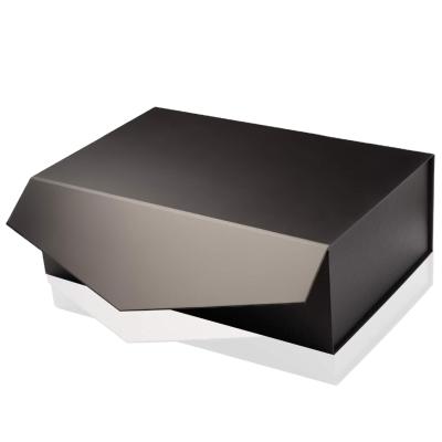 China Recycled Materials Wholesale Matte Black Cardboard Gift Candy Box Wedding for sale