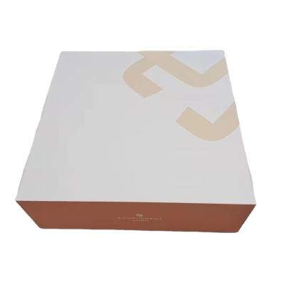 China Handmade Custom Large Recyclable Gift Boxes With Magnetic Lid Packaging for sale