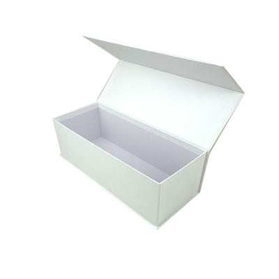 China Recycled White Fo Box Simple Elegant Folding New Arrival White Magnetic Packing Pallet Flap Packing Box Paper Materials Box for sale