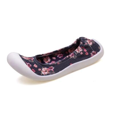 China Insulative Women's Chaste Ballet Flats Fold Around Toe Comfort Slip On Elegant Shoes Ballerina Slippers for sale