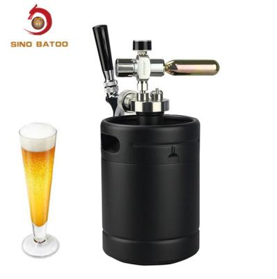 China Portable 64oz SS304 CO2 Mini Keg Dispenser for sale