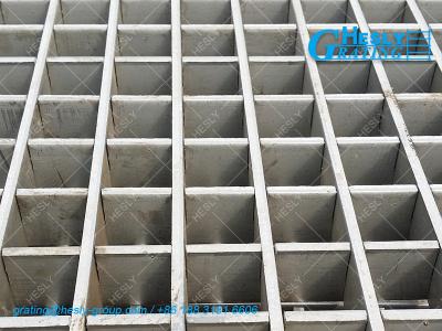 China Pressure Locked Steel Bar Grating | 33X33mm hole | 50X5mm load bar | HeslyGrating Factory for sale