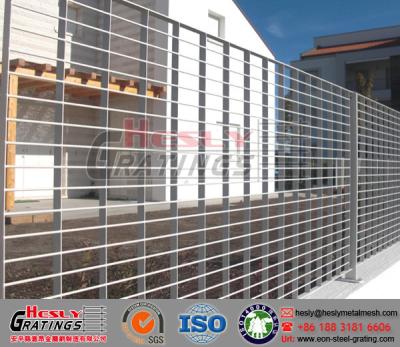 China Painted Press-locked Steel Grating Fence for sale