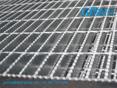 China Serrated Bar Welded Grating | Anti Skidding Grating | 80μm galvanized coating | 32X5mm load bar | HeslyGrating China for sale