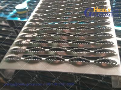 China Pre-galvanised Grip Strut Safety Grating Plank, 2.0mm thickness, 50mm depth, 400mm width, 3000mm length, HESLY CHINA for sale