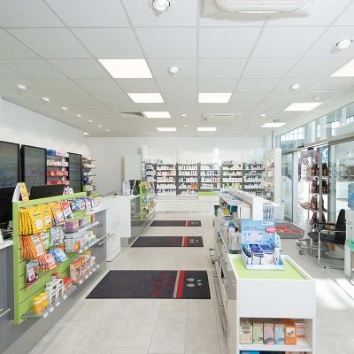 China Eco - Friendly Retail Store Medical Fixtures Wooden Pharmacy Store Interior Design for sale