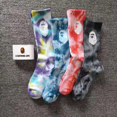 China New Comfortable High Quality Breathable Link Dye Socks For Men And Women Shape For Skateboarding Unisex Colorful Socks for sale