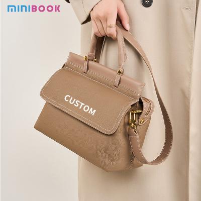 China Bolso pequeño de cuero genuino para mujeres Una combinación perfecta de estilo y durabilidad en venta