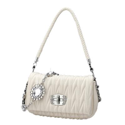 China OEM/ODM Mode Schoudertas Mini Crossbody Tas Ketting Diamant Vrouwelijke Handtassen Schaaphuid Casual Dames Tassen Te koop