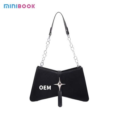 China Custom Logo 2024 Trendy Handtas Dikke ketting Kleine Tote Schoudertassen voor vrouwen Handtas Te koop