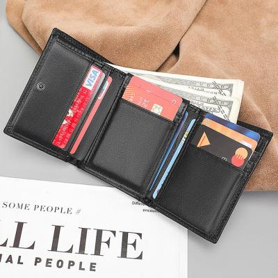 China Sample Custom Men's Black Credit Card Holder Minimalist Small Wallet with Snap Pocket for sale