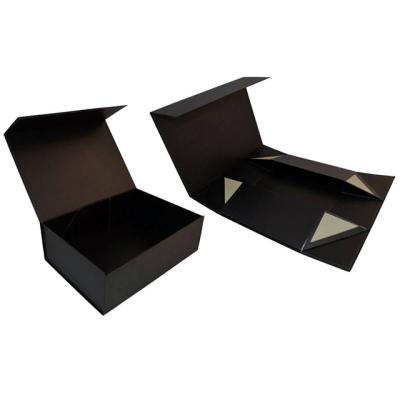 China Recycled Materials Custom Recycled Fashion Luxury Gift Magnetic Paper Box For Clothes Folding Gift Apparel Boxes Crown Victory Packaging for sale