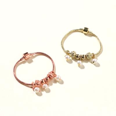 China CLASSIC Price Alloy Material Bean Bracelet Fashion Gold Plated Bracelet For Women With 26cm Product Size for sale