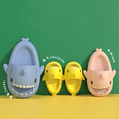 China New Manufacturer Cartoon Fashion Trend Shark Quick-Drying Bathroom Slippers Cute Non-slip Soft Bottom Open Toe Gym Indoor Slippers for sale