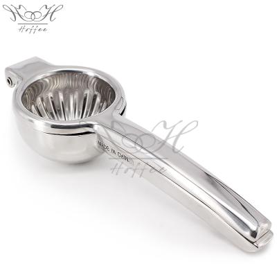 China Rate Premium Stainless Steel Hand Lime Citrus Squeezer Lime Citrus Squeezer Small Size Hand Metal Lemon Squeezer for sale