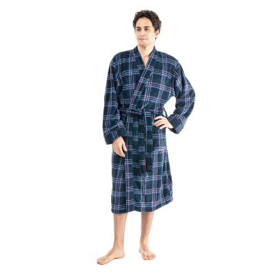 China QUICK DRY Men's Shearing Plush Warm Full Length Soft Plaid Printed Fleece Bathrobe Long Robe With Shawl Collar for sale