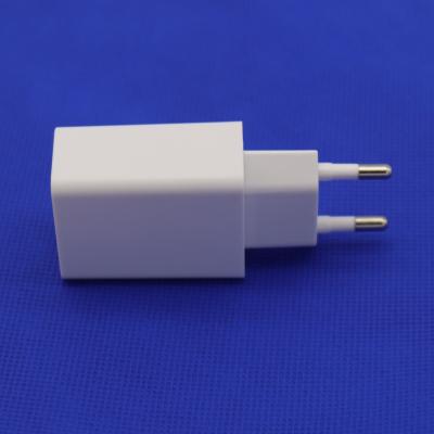 China EU 5v2a white color ABS+PC mini usb adapter 10w charger 5v 2a flame retardant material faster dc adapter for mobile phone for sale