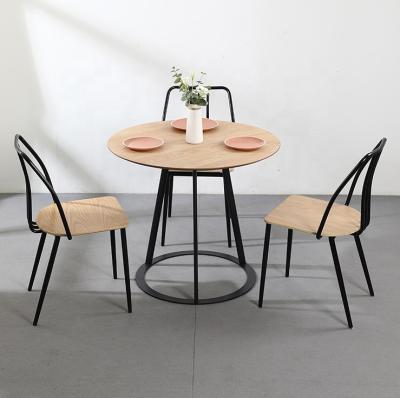 China Dining Table Set Scandinavian High Quality Dining Table Set Wooden Cafe Table And Chairs for sale