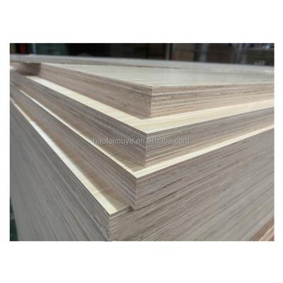 China Waterproof Premium Low Emission Eucalyptus Lattice 12mm Eucalyptus Low Emission Formaldehyde Commercial Plywood Furniture Commercial Plywood 1220*2440 for sale