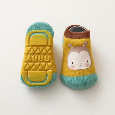 China 2021 Winter QUICK DRY Thicken Non-slip Warm Baby Socks Baby Toddler Booties Cute Cartoon Cotton Soft Floor Socks for sale