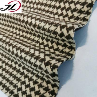 China Eco Friendly Sustainable Houndstooth Yarn Dyed Tartan Cashmere Blend Woolen Fabric for sale