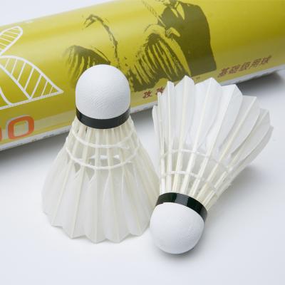 China Best Badminton High Level OEM Tournament KE400 Longevity Flight Duck Feather Shuttlecock For Club Competition 12PCS for sale