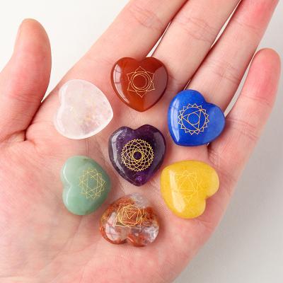 China Europe Crystal Seven Color Gemstone Set Natural Original Stone Polished Energy Heart Shaped Stone Ornaments Crystal Crafts Wholesale for sale