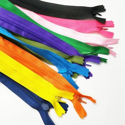 China Auto Lock Factory Manufacture Zipper Colored Friendly Nylon Price 3#Close End Zipper Zipper for sale